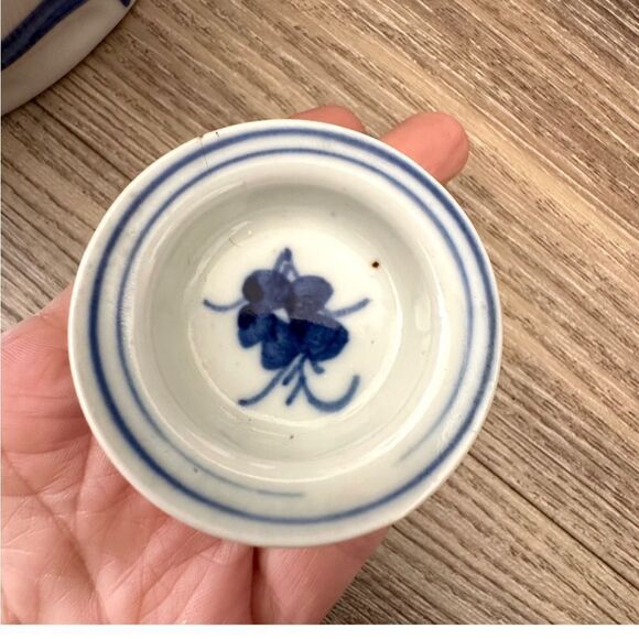 Vintage blue and white porcelain duck teapot - Picture 10 of 12